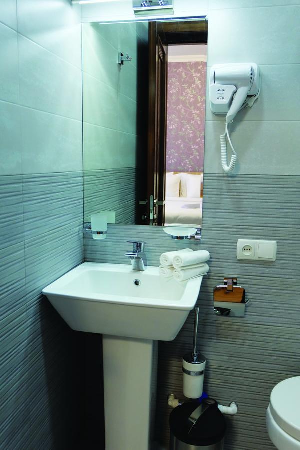 Hotel Atlantis Near Airport Tbilissi Extérieur photo