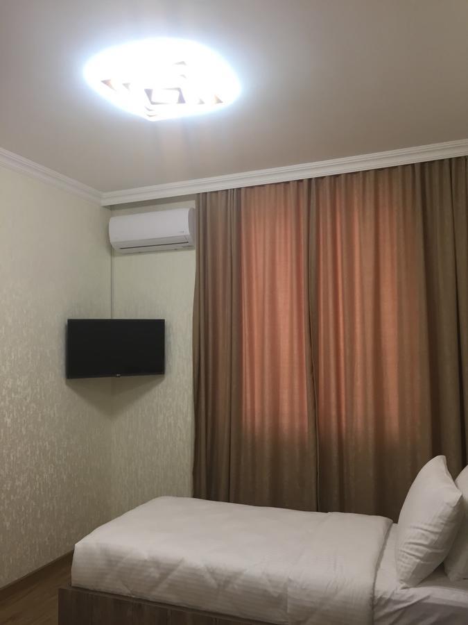 Hotel Atlantis Near Airport Tbilissi Extérieur photo